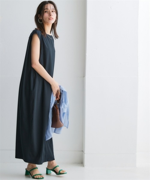 nissen（ニッセン）の「二の腕華奢見えカバータックワンピース（防しわ・ストレッチ）＜大きいサイズ有＞（ワンピース・レディース・ブラック/ブルー/オレンジ・S/M/L/LL/3L）」の5枚目の写真