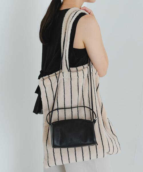 URBAN RESEARCH（アーバンリサーチ）の「LEATHER SQUARE SHOULDER