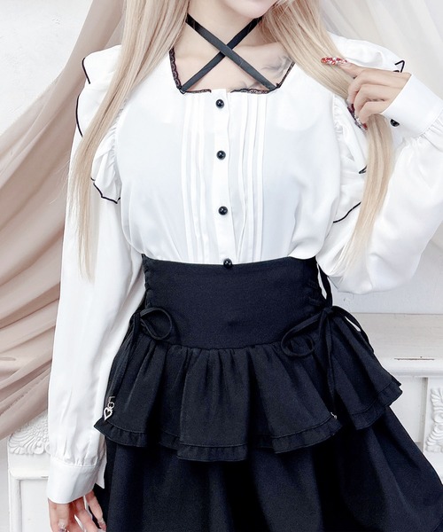 MA*RS(アメーバーマーズ)の「サテンリボン付きフリルブラウス(シャツ/ブラウス・レディース・ホワイト/ブラック/ホワイト×ブラック/オフホワイト/チャコールグレー/ピンク/ブラック×ホワイト/ブラック×ブラック/ホワイト×ホワイト・FREE)」の4枚目の写真