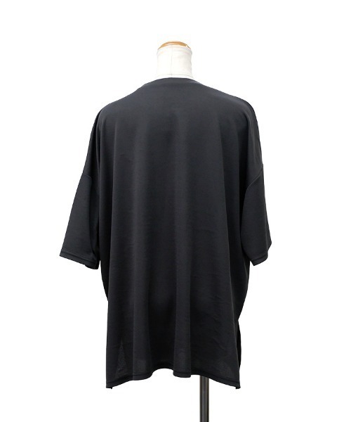 CLOTHY(クロシィ)の「【風通しバツグン!ゆったりオーバーシルエット】フクレBIGTシャツ(Tシャツ/カットソー・レディース・ブラウン/チャコールグレー/ブラック/ホワイト・FREE)」の8枚目の写真