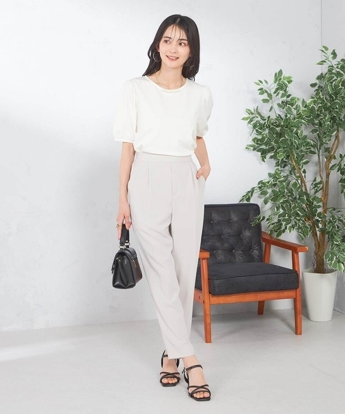 a.v.v(アーヴェヴェ)の「【UVカット】パール調ネックトップス(Tシャツ/カットソー・レディース・ホワイト/グレー系その他/ブラック・34/36/40/42/38)」の11枚目の写真