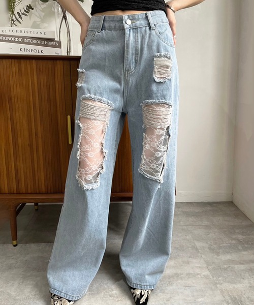 Jewelobe(ジュエローブ)の「レースカバードダメージワイドデニムパンツ(デニムパンツ・レディース・ブルー・S/M)」の3枚目の写真
