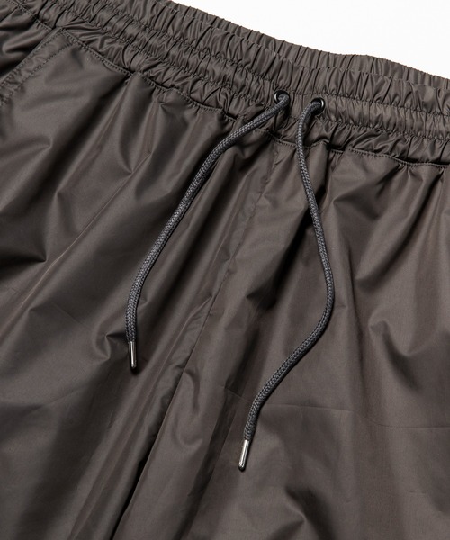 meanswhile（ミーンズワイル）の「Ice Touch Sweat Shorts（その他パンツ・メンズ・チャコール・3(L)/4(XL)）」の3枚目の写真