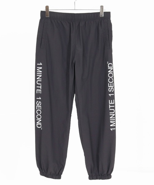 1minute 1second（ワンミニットワンセカンド）の「mp13847-cotton like nylon training pants with logo print ナイロンパンツ（その他パンツ・メンズ・ブラック/ネイビー/チャコール・S/M/L/XL）」の21枚目の写真