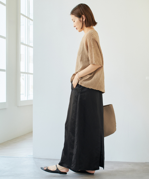 IENA(イエナ)の「L/VISバックサテンリーンスカート(スカート・レディース・ブラック/ホワイト・34/36/38)」の17枚目の写真