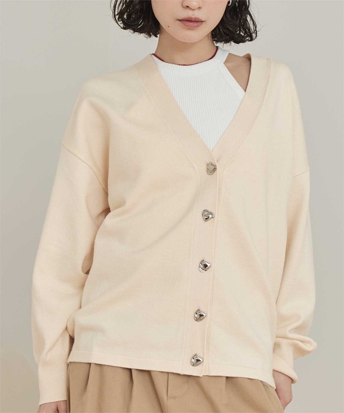 miette（ミエット）の「変形ボタンVネックカーディガン（カーディガン/ボレロ・レディース・アイボリー/ネイビー/ミント/グレー・FREE）」の2枚目の写真