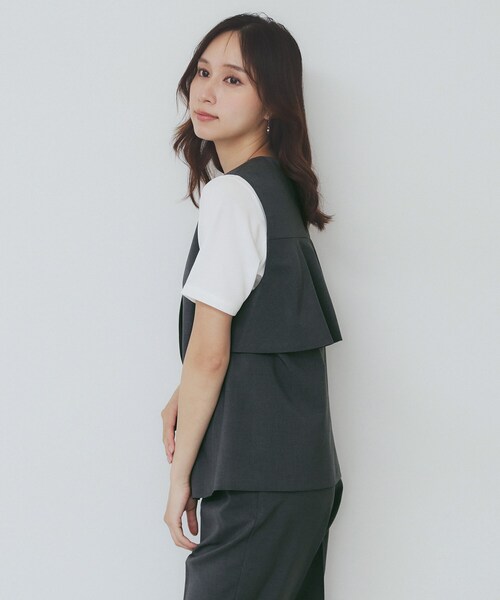 index（インデックス）の「バックフリルデザインジレ/セットアップ可【洗濯機洗い可/接触冷感/吸水速乾/ストレッチ】（ベスト・レディース・ブラック/ライトベージュ/チャコールグレー・36/38/40/42）」の18枚目の写真