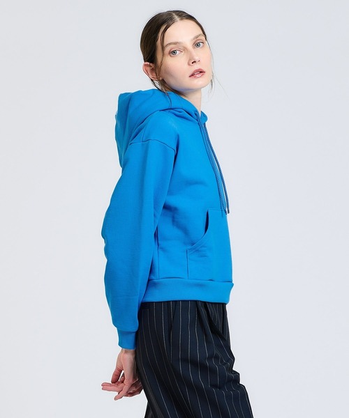 blanc basque（ブランバスク）の「BLANC basque / ロゴフーディー《ESTNATION EXCLUSIVE》（パーカー・レディース・ブルー・FREE）」の2枚目の写真