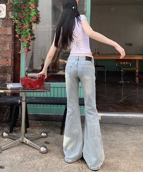 Dream garden（ドリームガーデン）の「ウエストレースダメージ加工フレアデニムパンツ（デニムパンツ・レディース・ライトブルー・XS/M/L/2XL/4XL/S/XL/3XL）」の13枚目の写真