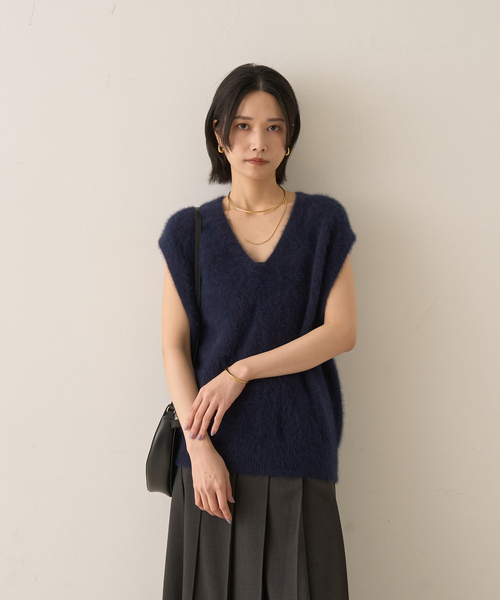 Rouge vif(ルージュヴィフ)の「フォックスウール ニットベスト(ニット/セーター・レディース・アイボリー/ネイビー・フリー)」の8枚目の写真