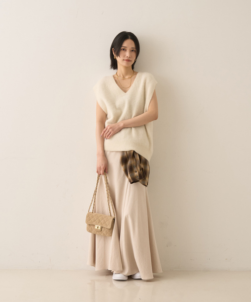 Rouge vif(ルージュヴィフ)の「フォックスウール ニットベスト(ニット/セーター・レディース・アイボリー/ネイビー・フリー)」の15枚目の写真
