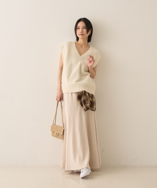 Rouge vif(ルージュヴィフ)の「フォックスウール ニットベスト(ニット/セーター・レディース・アイボリー/ネイビー・フリー)」の16枚目の写真