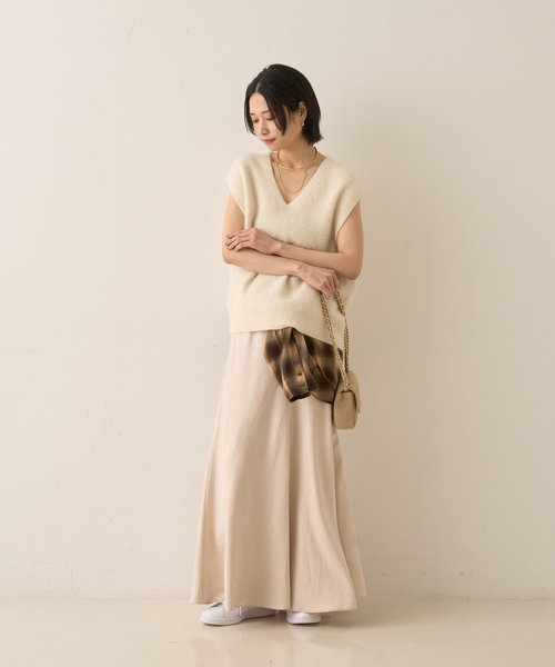 Rouge vif(ルージュヴィフ)の「フォックスウール ニットベスト(ニット/セーター・レディース・アイボリー/ネイビー・フリー)」の17枚目の写真