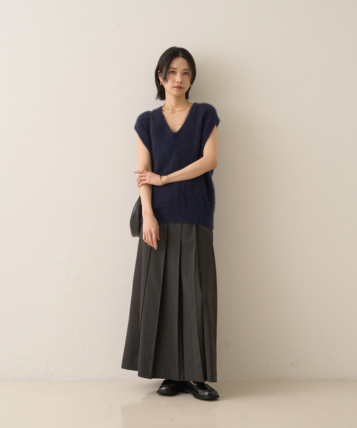 Rouge vif(ルージュヴィフ)の「フォックスウール ニットベスト(ニット/セーター・レディース・アイボリー/ネイビー・フリー)」の19枚目の写真