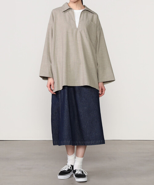 ORCIVAL(オーシバル)の「ORCIVAL | ストレッチブロード スキッパーシャツ WOMEN(シャツ/ブラウス・レディース・ベージュ系その他/ネイビー・1)」の4枚目の写真