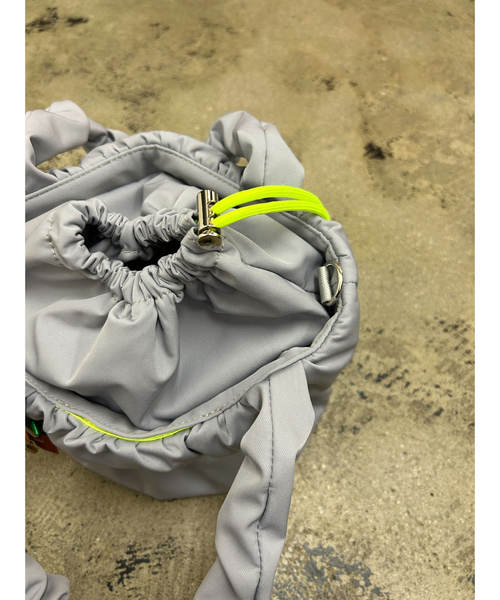 cheek(BAG)(チーク)の「【cheek】pokkori kincyaku2way 2WAY 巾着 ミニ ナイロン トートバッグ(トートバッグ・レディース・グレー/ブラック/パープル・フリー)」の8枚目の写真