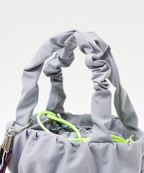 cheek(BAG)(チーク)の「【cheek】pokkori kincyaku2way 2WAY 巾着 ミニ ナイロン トートバッグ(トートバッグ・レディース・グレー/ブラック/パープル・フリー)」の15枚目の写真