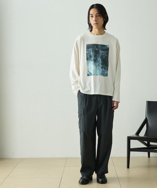 EMMA CLOTHES（エマクローズ）の「〈速乾〉ピグメント加工アートグラフィックプレーティングオーバーサイズロングスリーブTee（Tシャツ/カットソー・メンズ・ホワイト系/ブラック系/スミクロ/オフホワイト・L/M）」の9枚目の写真