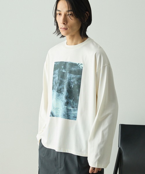 EMMA CLOTHES（エマクローズ）の「〈速乾〉ピグメント加工アートグラフィックプレーティングオーバーサイズロングスリーブTee（Tシャツ/カットソー・メンズ・ホワイト系/ブラック系/スミクロ/オフホワイト・L/M）」の10枚目の写真