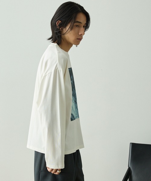 EMMA CLOTHES（エマクローズ）の「〈速乾〉ピグメント加工アートグラフィックプレーティングオーバーサイズロングスリーブTee（Tシャツ/カットソー・メンズ・ホワイト系/ブラック系/スミクロ/オフホワイト・L/M）」の21枚目の写真