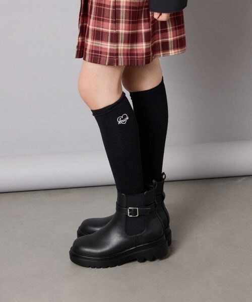 a.v.v（アーヴェヴェ）の「[KIDS]ハート刺繍ニーハイソックス（ソックス/靴下・キッズ・ブラック/グレー・23/20）」の8枚目の写真