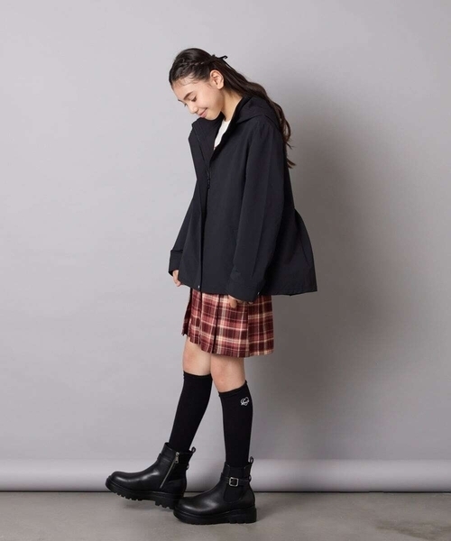 a.v.v（アーヴェヴェ）の「[KIDS]ハート刺繍ニーハイソックス（ソックス/靴下・キッズ・ブラック/グレー・23/20）」の12枚目の写真