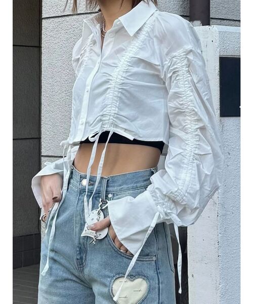 EMODA(エモダ)の「ストリングリボンショートシャツ(シャツ/ブラウス・レディース・ホワイト/ブラウン/ブルー・FREE)」の5枚目の写真