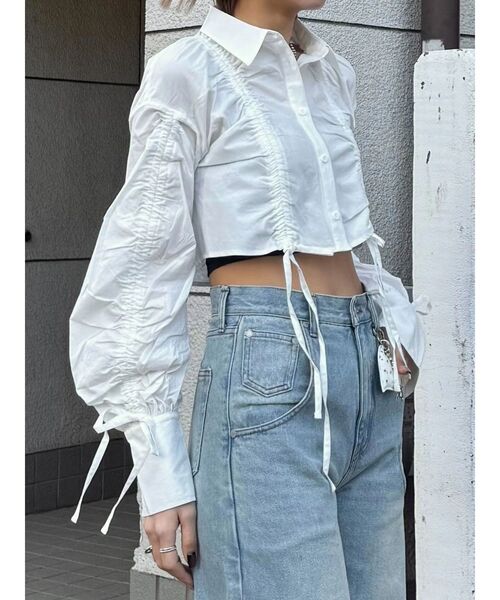 EMODA(エモダ)の「ストリングリボンショートシャツ(シャツ/ブラウス・レディース・ホワイト/ブラウン/ブルー・FREE)」の6枚目の写真