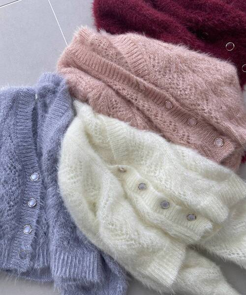 MAJESTIC LEGON（マジェスティックレゴン）の「きらふわレーシーパターンカーデ（カーディガン/ボレロ・レディース・ブラック/ピンク/ブルー/アイボリー/ボルドー・MEDIUM）」の4枚目の写真