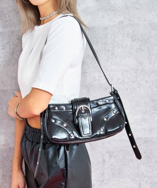 ANAP（アナップ）の「フロント ベルト スタッズ デザイン ショルダー バッグ（ショルダーバッグ・レディース・ブラック/ブラウン/ピンク・ONE SIZE）」の13枚目の写真