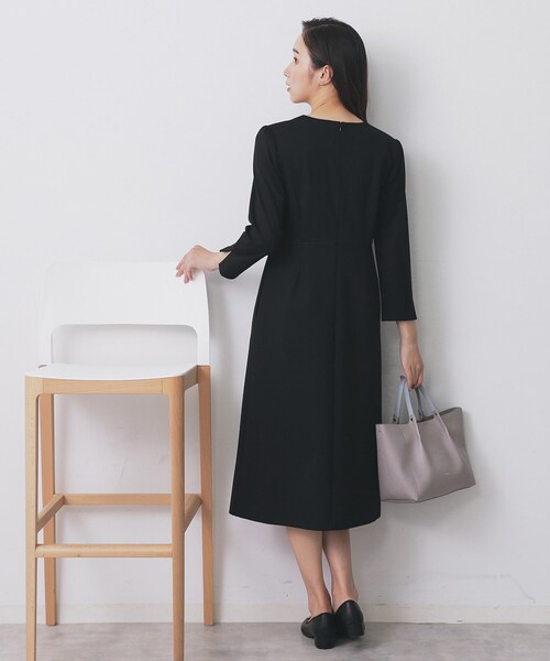 新品未使用11号【スマートストレッチクール】ダークネイビーサッシュ付きTドレス ストレッチキーネックワンピース【洗濯機OK/イージーアイロン