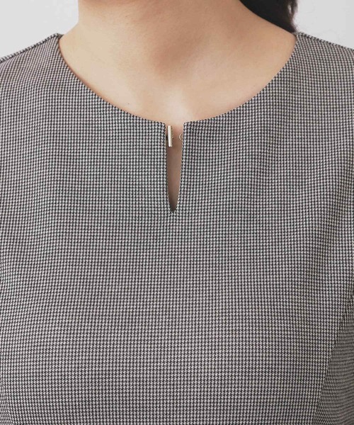 ストレッチキーネックワンピース【洗濯機OK/イージーアイロン