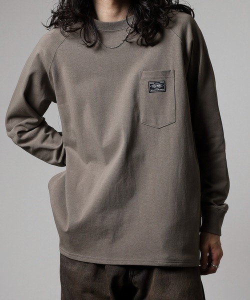 BIG MIKE(ビッグマイク)の「BIG MIKE 10OZ 3 Pocket L/S Tee 10オンス コットン ポケットロングスリーブTシャツ(Tシャツ/カットソー・メンズ・ナチュラル/チャコール/アッシュグレー・L/XL/M)」の3枚目の写真