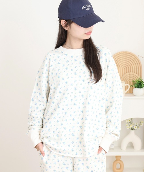 JEMORGAN(ジェーイーモーガン)の「JEMORGAN 花柄ガーゼ裏毛クルーネック(Tシャツ/カットソー・レディース・アイボリー系2/アイボリー系3/グレー系/アイボリー系1/グレー系1・FREE)」の3枚目の写真