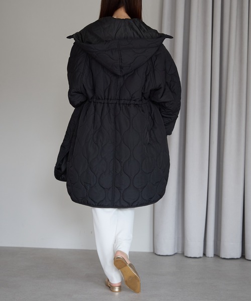 PREFERIR(プレフェリール)の「キルティング フードモンスターコート(ダウンジャケット/コート・レディース・ブラック/オフホワイト・MEDIUM)」の6枚目の写真