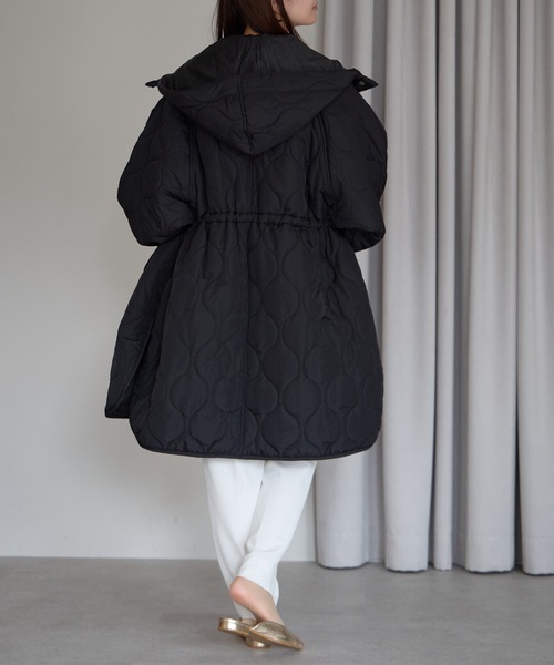 PREFERIR(プレフェリール)の「キルティング フードモンスターコート(ダウンジャケット/コート・レディース・ブラック/オフホワイト・MEDIUM)」の8枚目の写真