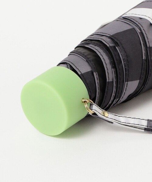 Ray BEAMS（レイビームス）の「フラワー チェック 晴雨兼用 折りたたみ傘（長傘・レディース・ブラック/サックスブルー・ONE SIZE）」の4枚目の写真