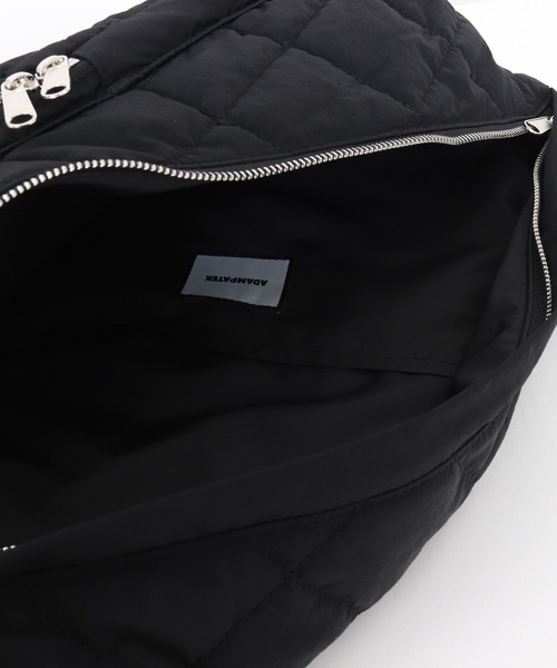 ADAM PATEK(アダムパテック)の「『ADAMPATEK』square quilt sling bag(ボディバッグ/ウエストポーチ・メンズ・ブラック/グレー・FREE)」の18枚目の写真