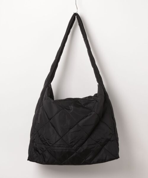 H.TOKYO（エイチトウキョウ）の「【BIGサイズ/軽くて大容量】キルティング ショルダーバッグ（ショルダーバッグ・レディース・ブラック/ブラウン/カーキ・FREE）」の4枚目の写真