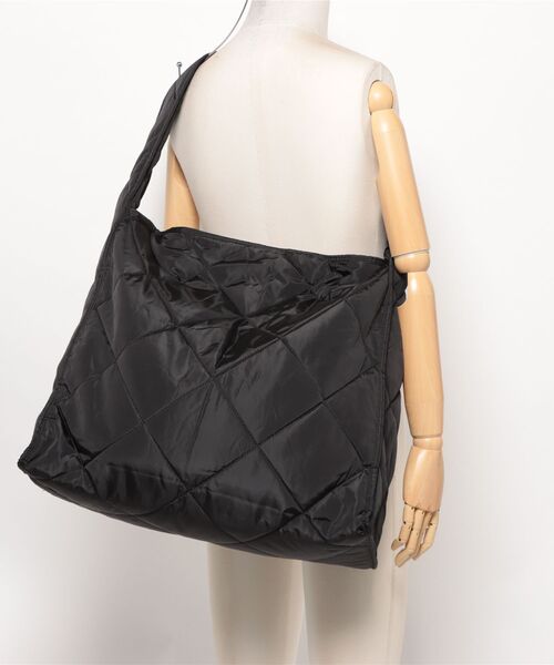 H.TOKYO（エイチトウキョウ）の「【BIGサイズ/軽くて大容量】キルティング ショルダーバッグ（ショルダーバッグ・レディース・ブラック/ブラウン/カーキ・FREE）」の20枚目の写真