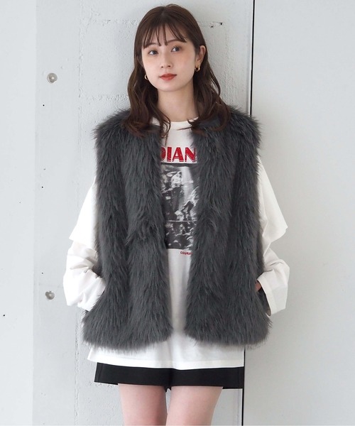 tiptop（ティップトップ）の「ロングフォックスファーベスト（ベスト・レディース・チャコールグレー/グレイッシュベージュ/アイボリー・FREE）」の9枚目の写真