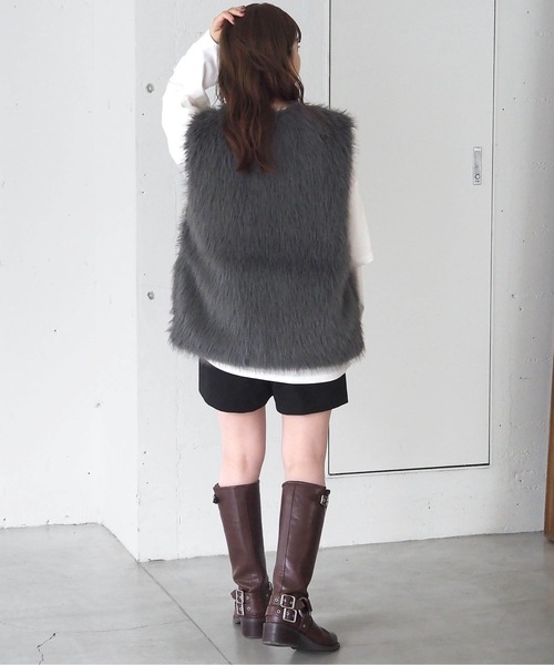 tiptop（ティップトップ）の「ロングフォックスファーベスト（ベスト・レディース・チャコールグレー/グレイッシュベージュ/アイボリー・FREE）」の12枚目の写真