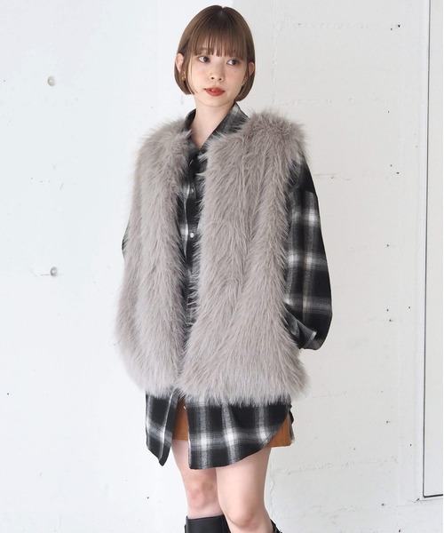 tiptop（ティップトップ）の「ロングフォックスファーベスト（ベスト・レディース・チャコールグレー/グレイッシュベージュ/アイボリー・FREE）」の20枚目の写真