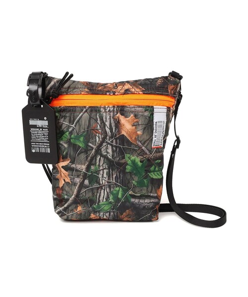 WEEKEND(ER)（ウィークエンダー）の「WEEKENDER: キルティング ミニ ショルダーバッグ（ショルダーバッグ・メンズ・ブラック/ライトブルー/マルチ・ONE SIZE）」の3枚目の写真