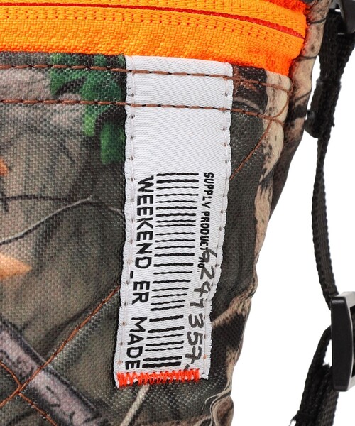 WEEKEND(ER)（ウィークエンダー）の「WEEKENDER: キルティング ミニ ショルダーバッグ（ショルダーバッグ・メンズ・ブラック/ライトブルー/マルチ・ONE SIZE）」の9枚目の写真