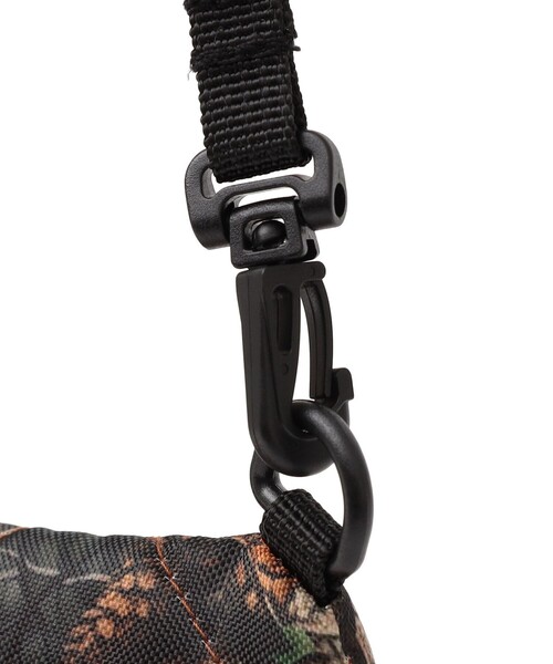 WEEKEND(ER)（ウィークエンダー）の「WEEKENDER: キルティング ミニ ショルダーバッグ（ショルダーバッグ・メンズ・ブラック/ライトブルー/マルチ・ONE SIZE）」の11枚目の写真