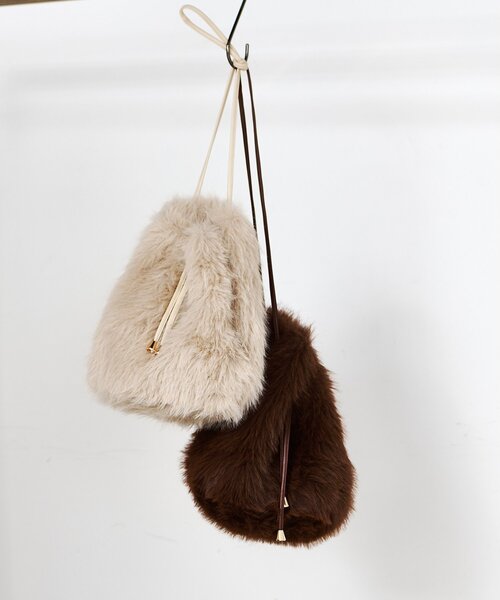 THE PAUSE（ザ ポーズ）の「【THE PAUSE】フェイクファードロストバッグ（ショルダーバッグ・レディース・ホワイト系その他/ブラウン・FREE）」の6枚目の写真