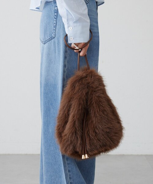 THE PAUSE（ザ ポーズ）の「【THE PAUSE】フェイクファードロストバッグ（ショルダーバッグ・レディース・ホワイト系その他/ブラウン・FREE）」の3枚目の写真