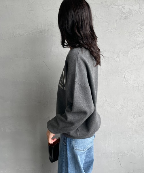 MICA&DEAL（マイカ＆ディール）の「[MICA&DEAL/マイカアンドディール] AMERICANAxMICA ロゴ刺繍ニット（ニット/セーター・レディース・ネイビー/キャメル/グレー・F）」の8枚目の写真
