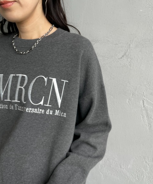 MICA&DEAL（マイカ＆ディール）の「[MICA&DEAL/マイカアンドディール] AMERICANAxMICA ロゴ刺繍ニット（ニット/セーター・レディース・ネイビー/キャメル/グレー・F）」の13枚目の写真